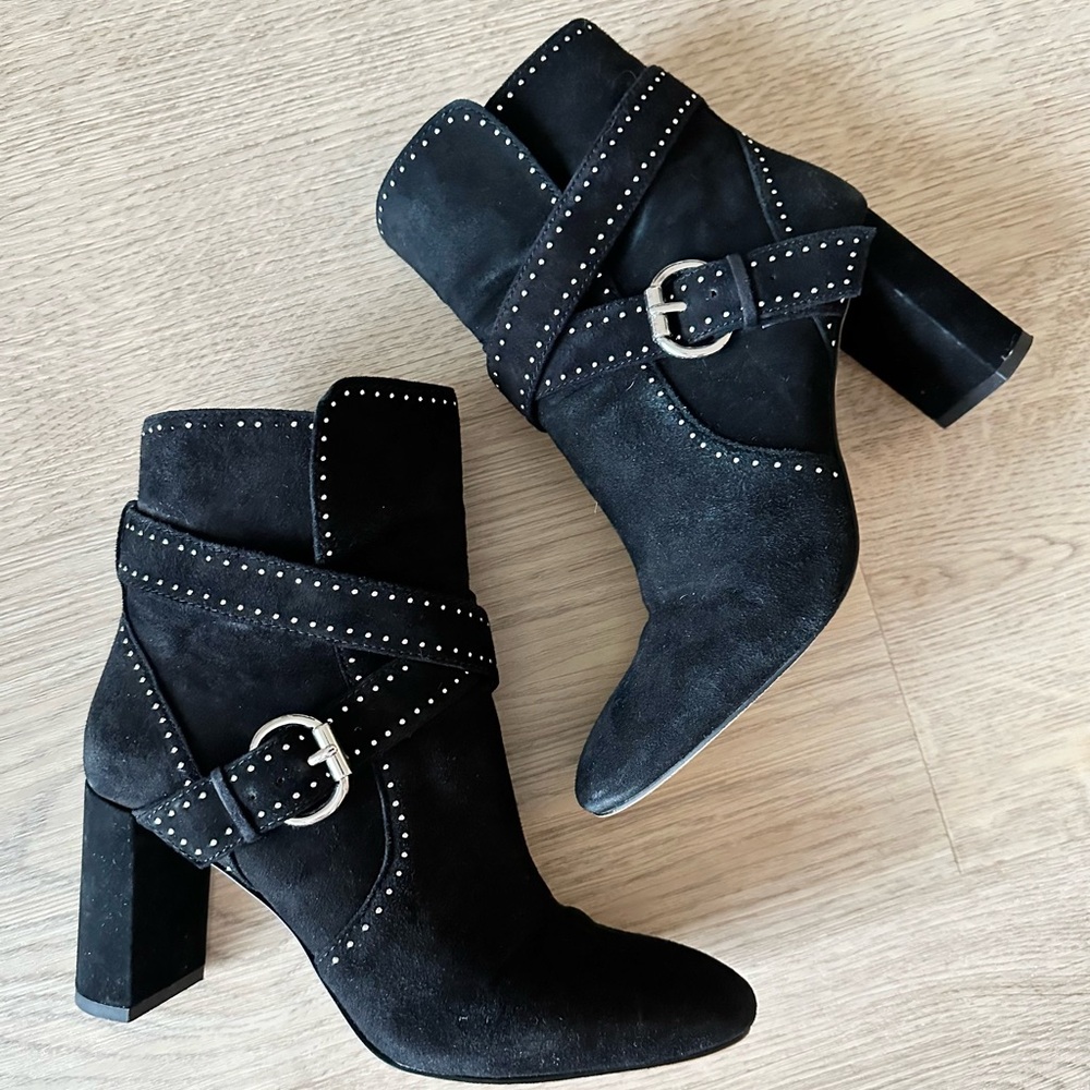 EUC Ann Taylor Presley block heel stud bootie 7.5